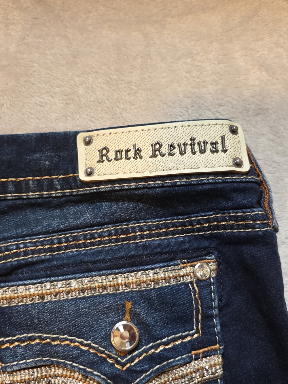 Rock Revival Women’s Dark Blue Embellished Back Pocket Jeans Like New - Picture 3 of 8